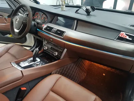 [랩샵]수원랩핑 BMW5GT실내랩핑+눈썬몰딩랩핑 BMW랩핑 카본랩핑 크롬죽이기 창틀몰딩랩핑 실내랩핑 포인트랩핑 생활보호PPF 유리막코팅 오토바이랩핑 오토바이PPF / 수원시 영통구 이의동