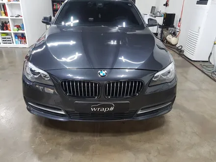 [랩샵]수원랩핑 BMW520D그릴랩핑 BMW그릴랩핑 BMW랩핑 BMW포인트랩핑 BMW부분랩핑 / 수원시 영통구 이의동