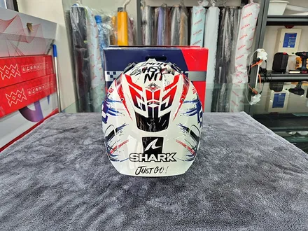 수원 광교 샤크 에론 GP 자르코 AERON ZARCO SIGNATURE 카본 레이싱 바이크 헬멧 전체 PPF / 수원시 영통구 이의동