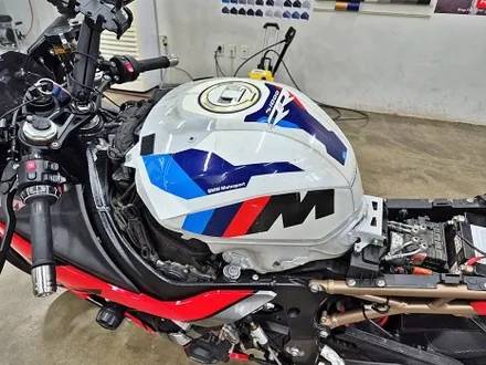 수원 광교 BMW S1000 RR 기름탱크 바이크 오토바이 포인트 데칼 전체 랩핑 튜닝 / 수원시 영통구 이의동