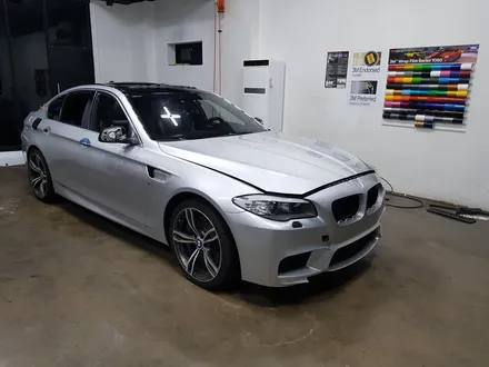 [랩샵]수원랩핑 BMW 528I전체랩핑 화이트골드스파클랩핑 5시리즈랩핑 520D전체랩핑 BMW전체랩핑 전체랩핑제거 랩핑제거 / 수원시 영통구 이의동