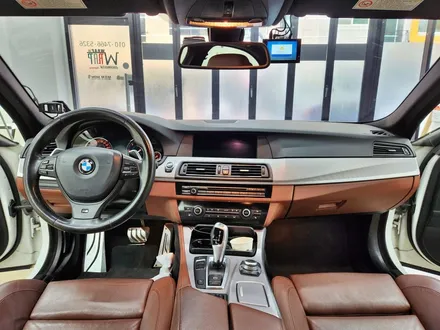 BMW F바디 520D 우드트림 실내 리얼카본 포인트 랩핑 3M 유광카본 자동차 고퀄리티 랩핑 맛집 / 수원시 영통구 이의동