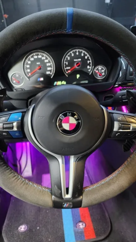 랩스터 BMW M4 로즈 레드 고광택 전체랩핑 / 고양 신원동
