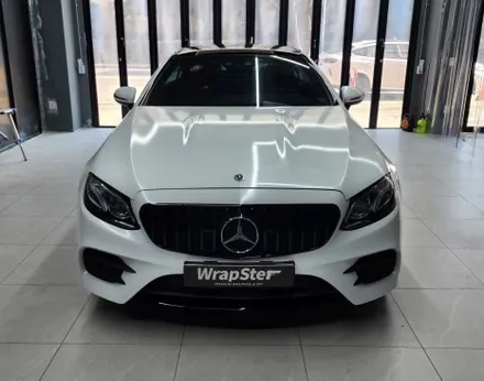 랩스터 벤츠 E220d 쿠페 다이아몬드 펄 화이트 전체랩핑 + 크롬 딜리트(크롬 죽이기) / 고양 신원동