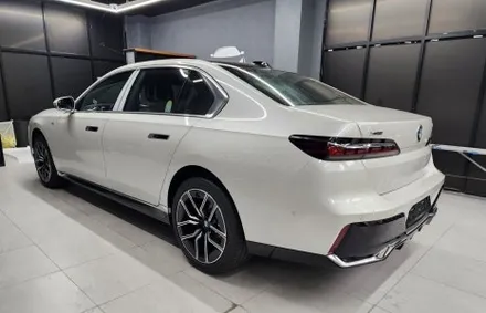 랩스터 BMW i7 상단 블랙 투톤 랩핑 / 고양 신원동
