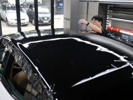 블랙 잉크 매력이 빛나는 제네시스 GV60 랩핑으로 업그레이드 / 김포시 마산동