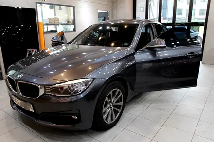 bmw 4시리즈 실내랩핑으로 촌스러운 우드 탈출기! / 수원시 영통구 원천동