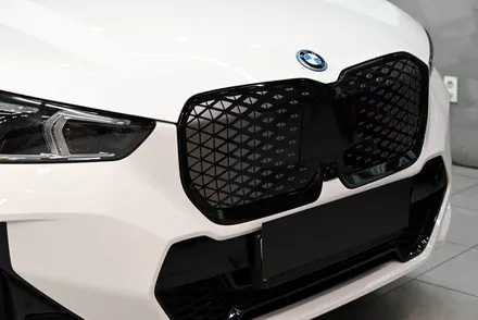BMW ix1 키드니 그릴 랩핑 전후 차이, / 수원시 영통구 원천동