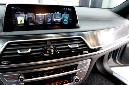 BMW 730d 3M브러쉬 실내 랩핑으로 우드 탈출! / 수원시 영통구 원천동