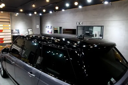 레인지로버 보그 전체랩핑으로 중후한 변신! / 수원시 영통구 원천동