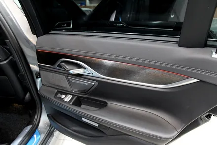 BMW 730d 3M브러쉬 실내 랩핑으로 우드 탈출! / 수원시 영통구 원천동