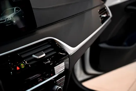 BMW 5시리즈 자동차 실내랩핑 하는 이유? / 수원시 영통구 원천동