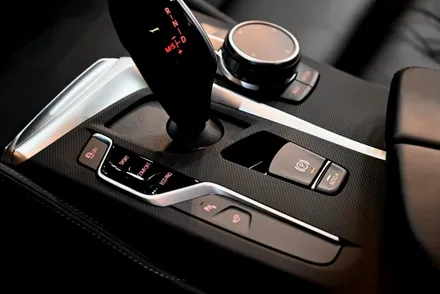 BMW 5시리즈 자동차 실내랩핑 하는 이유? / 수원시 영통구 원천동