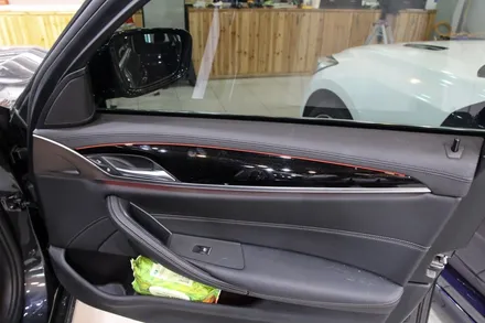 BMW G30 실내랩핑으로 리얼카본 연출 해봤어요! / 수원시 영통구 원천동