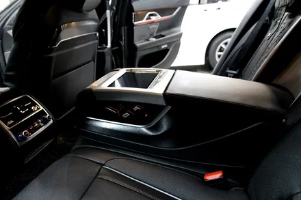 BMW 730d 3M브러쉬 실내 랩핑으로 우드 탈출! / 수원시 영통구 원천동