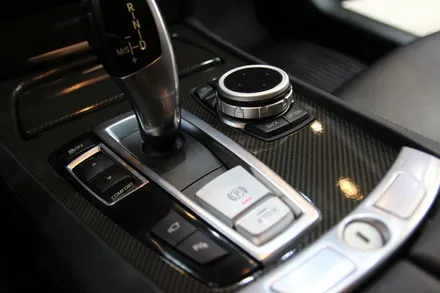 bmw 7시리즈 F01 수원랩핑 실내 우드를 카본으로! / 수원시 영통구 원천동