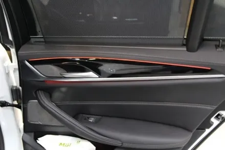 BMW 5시리즈 매트릭스 블랙 실내 랩핑 리뷰! / 수원시 영통구 원천동