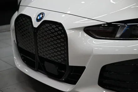 BMW 4시리즈 랩핑으로 블랙 그릴 완성. / 수원시 영통구 원천동