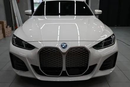 BMW 4시리즈 랩핑으로 블랙 그릴 완성. / 수원시 영통구 원천동