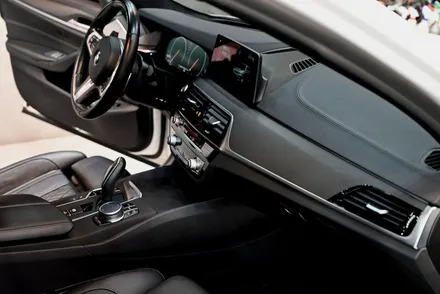 BMW 5시리즈 자동차 실내랩핑 하는 이유? / 수원시 영통구 원천동