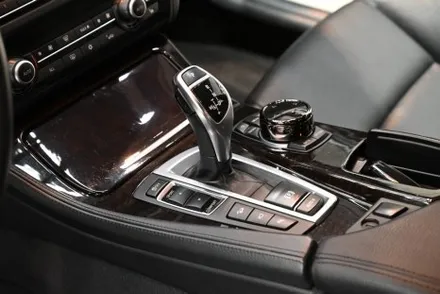 BMW F10 실내 랩핑으로 우드그레인 삭제 / 수원시 영통구 원천동