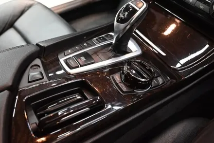 BMW F10 실내 랩핑으로 우드그레인 삭제 / 수원시 영통구 원천동