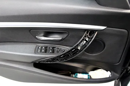 bmw 4시리즈 실내랩핑으로 촌스러운 우드 탈출기! / 수원시 영통구 원천동