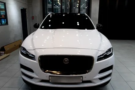 재규어 F-PACE 루프 랩핑으로 날개를 달다. / 수원시 영통구 원천동