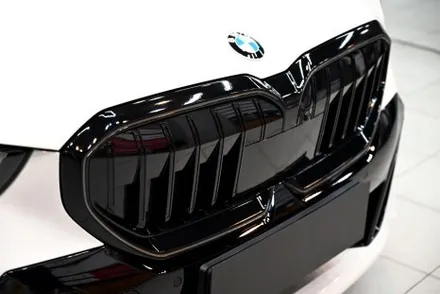 BMW 5시리즈 완성은 블랙! 그릴 랩핑으로 완성하는 시크한 드레스업! / 수원시 영통구 원천동