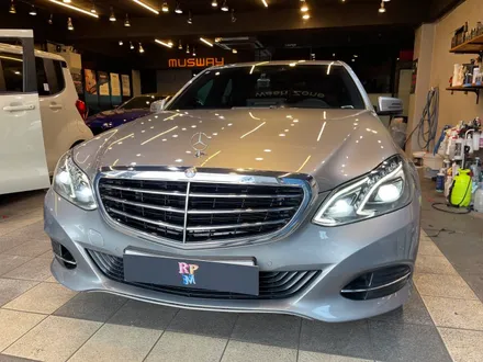 부산 벤츠 W212 E300 안드로이드 올인원과 비노출 엠비언트로 신차 만들어 버리기 ! / 부산 동래, 양산
