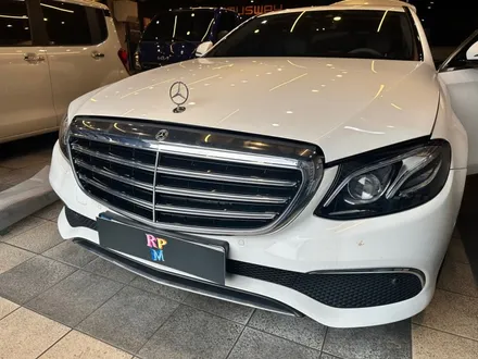 벤츠 W213 E220D 핸들 교체 색상 변경 다이아몬드 그릴 부산에서 시공후기! / 부산 동래, 양산
