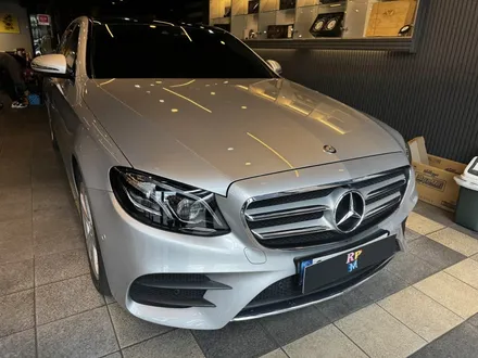 부산벤츠에어터치 송풍구3D전동부메스터엠비언트 세로그릴까지 W213 E300에 시공 / 부산 동래, 양산