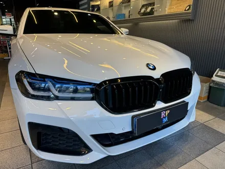 부산 BMW G30 5시리즈 실내의 품격, 크리스탈기어봉 3종세트로 완성되는 럭셔리 감성 / 부산 동래, 양산