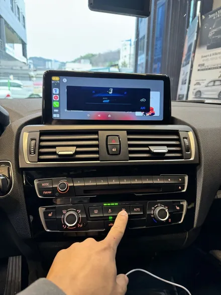 부산 BMW F20 118D 8.8인치 터치 모니터, 무선 애플카플레이 안드로이드 오토, 후방 카메라 시공으로 편리한 운전하기! / 부산 동래, 양산