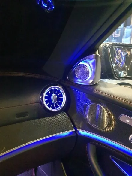 부산벤츠송풍구엠비언트 E43amg 4D부메스터 스피커 튜닝으로 고급스럽게 / 부산 동래, 양산