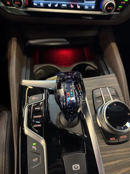 부산 BMW G30 5시리즈 실내의 품격, 크리스탈기어봉 3종세트로 완성되는 럭셔리 감성 / 부산 동래, 양산