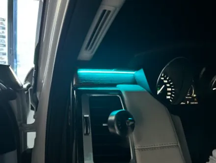 부산 랜드로버 디스커버리 5 올뉴디스커버리 매립형 엠비언트로 실내 인테리어 업그레이드 하기!
