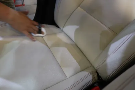 BMW X4 시리즈 부산UG 가죽 시트 코팅으로 내부 새차 만들기! 오랫동안 시트 깨끗하게 유지하는 방법 ! / 부산 동래, 양산