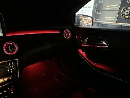 부산 벤츠 C117 CLA45 AMG 송풍구 엠비언트 풋등 도어몰딩 대쉬보드 엠비언트 시공으로 차량 변신! / 부산 동래, 양산
