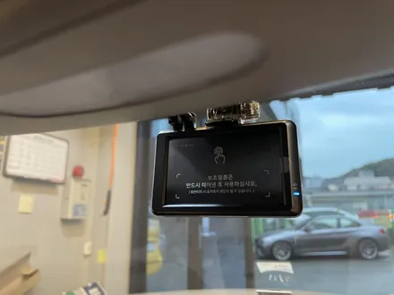 벤츠 C200 파인뷰 LX7000 블랙박스 시공 ! HDR기능 적용으로 고화질의 영상확인 가능! 부산 블랙박스! / 부산 동래, 양산
