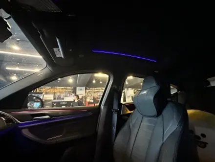 부산 BMW G02 X4 천장 루프 엠비언트 시공으로 실내 인테리어 분위기 살리기! / BMW / X4 (G02) / 부산 동래구