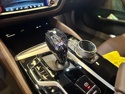부산 BMW G30 530E 520i 520D 순정 어라운드뷰 서라운드뷰 크리스탈기어봉 아이드라이브(조그셔틀) 3종 세트 후기 ! / BMW / 5시리즈 (G30) / 부산 동래구