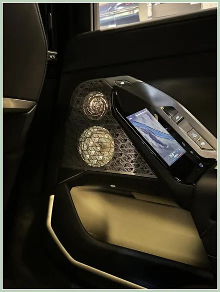 부산 카오디오 추천 BMW G70 740D 회오리스피커 AVI BM 100 4D 시공 후기 / 부산 동래, 양산