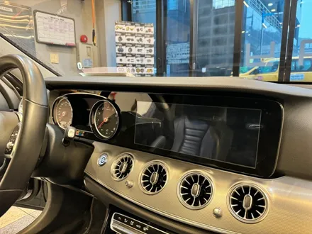 부산 W213 E300 미드레인지 엠비언트 와이드콕핏 디지털 클러스터 시공 후기 :) / 벤츠 / E-클래스 W213 / 부산 동래구