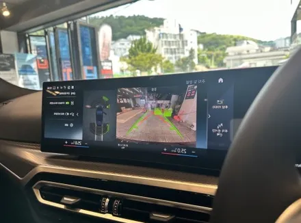 부산 bmw 튜닝 i4차량에 무스웨이 bmw 스피커 순정어라운드뷰 크리스탈 4종 세트 시공 완료 / 부산 동래, 양산