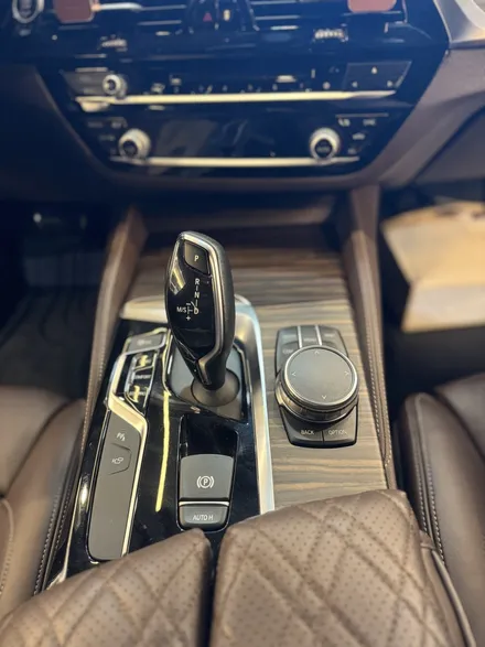 부산 BMW G30 5시리즈 실내의 품격, 크리스탈기어봉 3종세트로 완성되는 럭셔리 감성 / 부산 동래, 양산