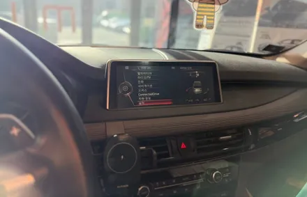 부산 BMW X5(F15)12.3인치 대화면 모니터 시공 무선 카플레이 안드로이드오토 적용 / 부산 동래, 양산