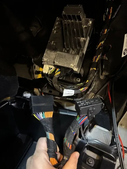 부산BMW카오디오 G60차량에 무스웨이와 스피커 교체 / 부산 동래, 양산