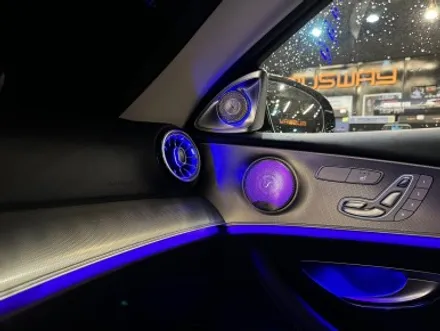 부산 W213 E300 미드레인지 엠비언트 와이드콕핏 디지털 클러스터 시공 후기 :) / 벤츠 / E-클래스 W213 / 부산 동래구