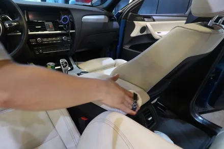 BMW X4 시리즈 부산UG 가죽 시트 코팅으로 내부 새차 만들기! 오랫동안 시트 깨끗하게 유지하는 방법 ! / 부산 동래, 양산